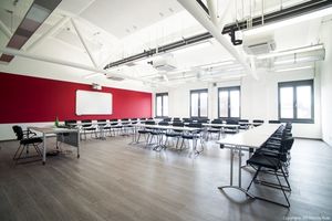Moderne Seminarräume für die Präsenzphasen.