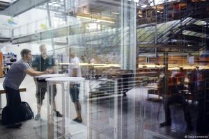 Regelmäßige Infoabende bieten eine gute Gelegenheit für Interessierte, sich über das Angebot zu informieren