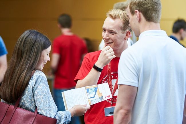 KLU Open Days sind eine gute Gelegenheit, uns kennenzulernen