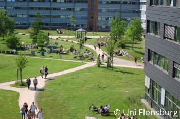 Innenhof der Uni Flensburg